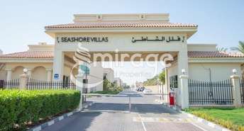 4 BR  Villa For Sale in Abu Dhabi Gate City (Officers City), Abu Dhabi - 6844671