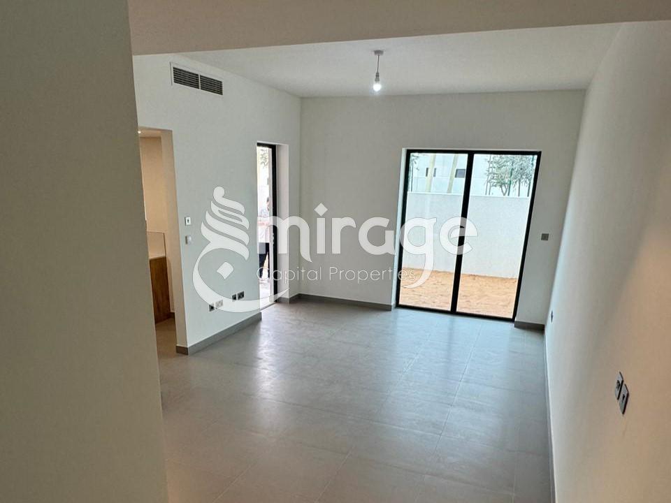 2 BR Townhouse For Rent in Noya