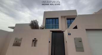 4 BR  Villa For Rent in Al Garhoud, Dubai - 6708404