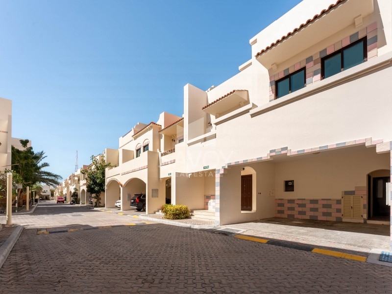 4 BR  Villa For Rent in Al Khalidiyah, Abu Dhabi - 6500989