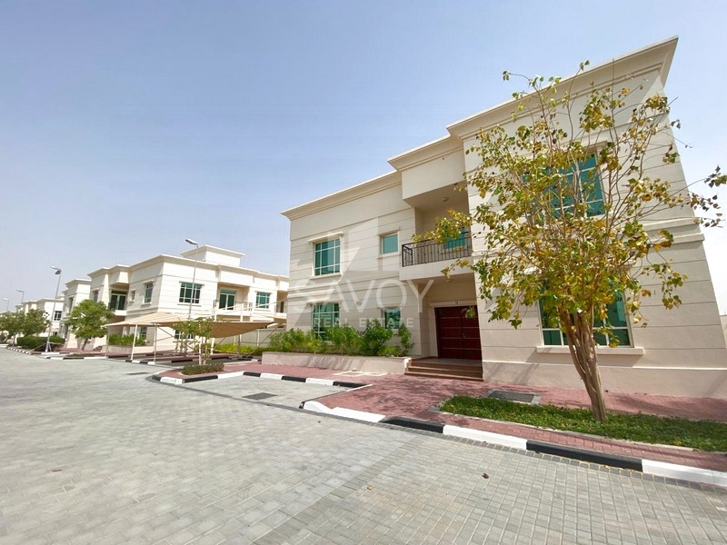 6 BR  Villa For Rent in Khalifa City A, Abu Dhabi - 6852734