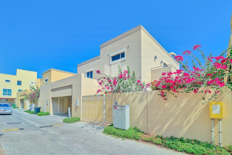 4 BR  Townhouse For Sale in Khannour Community, Al Raha Gardens, Abu Dhabi - 6670964