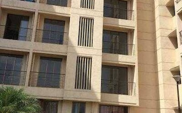 1 BHK Apartment at Royal Crystal Wing B, Malad East – for Rent