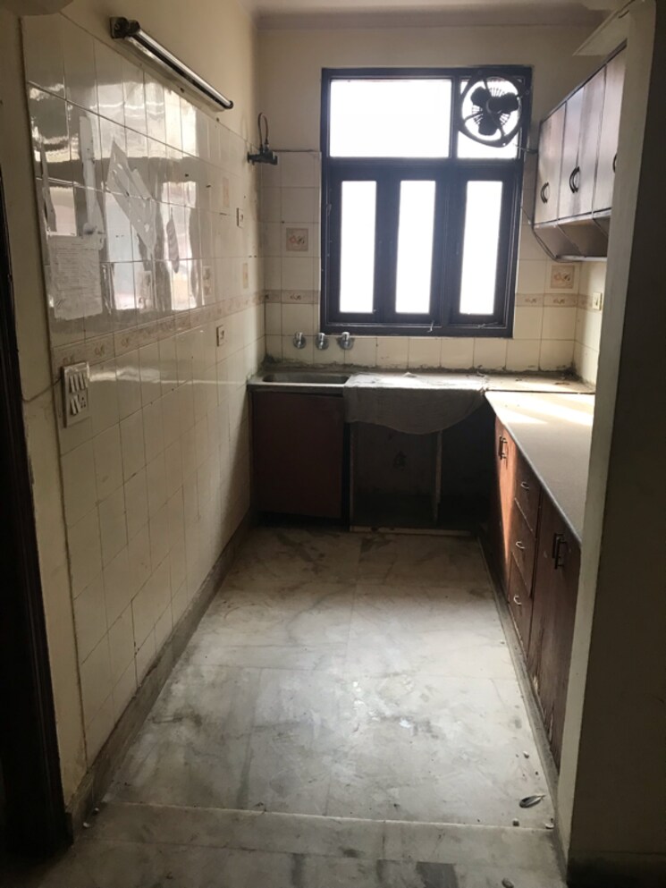 Other, lawrence road 3 Bedroom 900 Sq.Ft. Builder Floor In Lawrence Road Delhi 327057