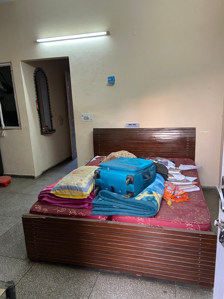 Bedroom, kalkaji 2 Bedroom 100 Sq.Yd. Apartment In Kalkaji Delhi 957693