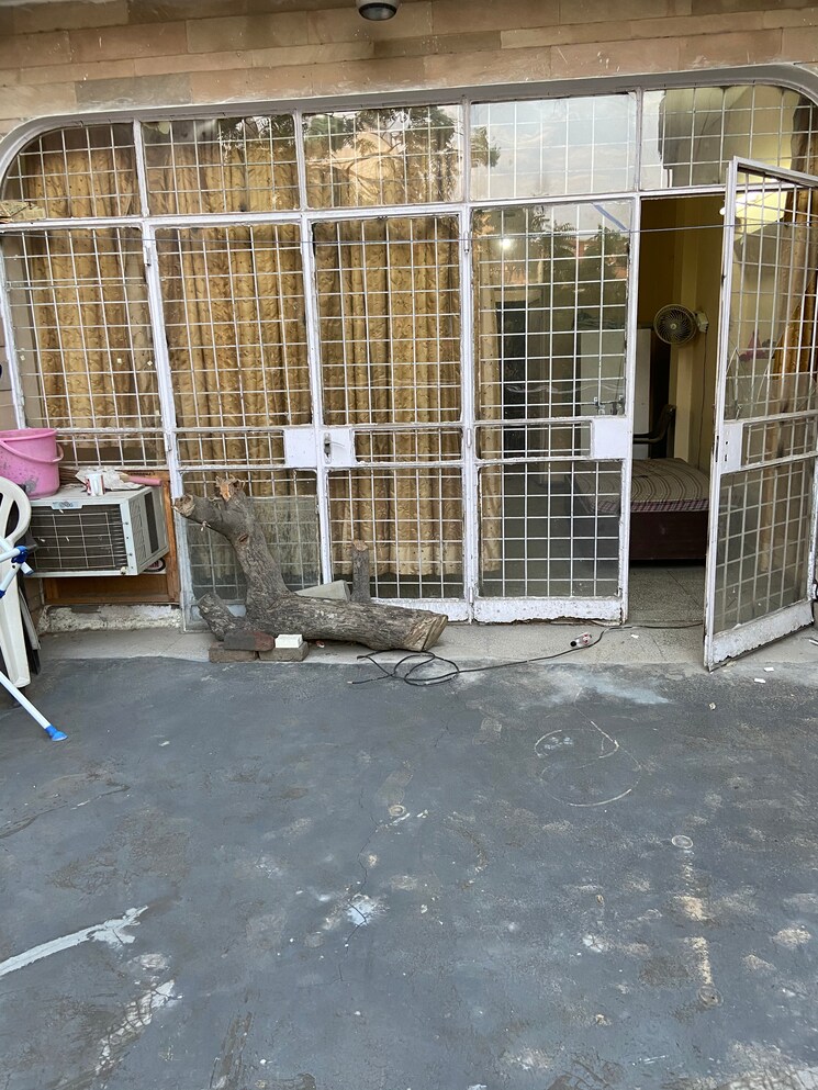 Exterior View, kalkaji 2 Bedroom 100 Sq.Yd. Apartment In Kalkaji Delhi 957693