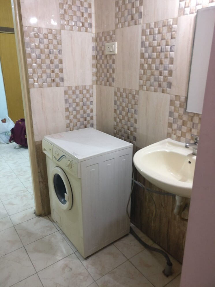 Bathroom, sanpada 2 Bedroom 900 Sq.Ft. Apartment In Sanpada Navi Mumbai 1267657