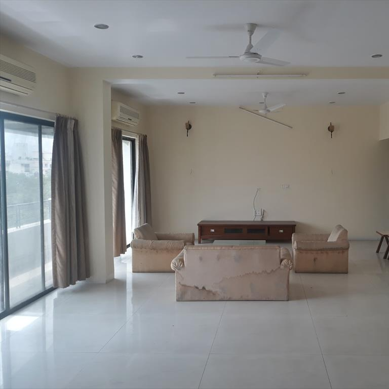 2 Bhk 698 Sq Ft Flat In Ankur Apartment Liberty Garden On Rent At 84 000 1748391