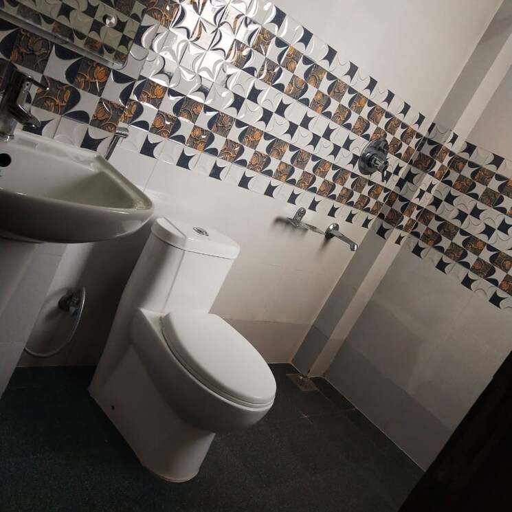 Bathroom, sector 47 2 Bedroom 1100 Sq.Ft. Builder Floor In Sector 47 Gurgaon 2046219