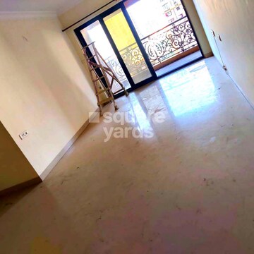 Living Room in 3.5 BHK Apartment at K Raheja Raheja Classique, Andheri West – for Sale