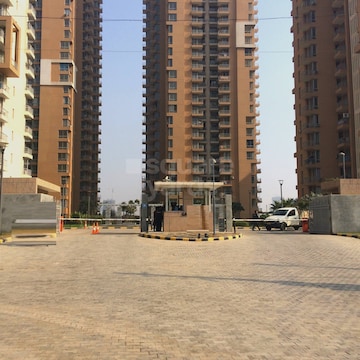 2 BHK Apartment For Rent in Pioneer Park Phase 1, Sector 61