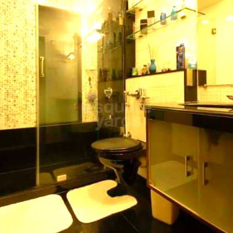 Attached Bathroom, samartha-meghdoot-apartment 4 Bedroom 2800 Sq.Ft. Apartment In Andheri West Mumbai 2207300