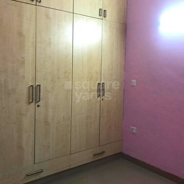 Room in 3 BHK Apartment at Ansal Esencia - Sovereign Floors, Sector 67 – for Rent