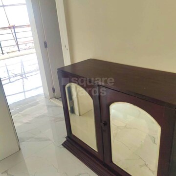 Room in 2 BHK Apartment at Andheri West – for Rent