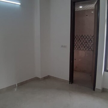 Room in 2 BHK Apartment at Kst Chattarpur Villas, Chattarpur – for Rent