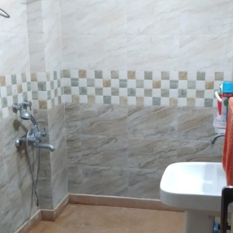 Bathroom, gyan khand 2 Bedroom 1200 Sq.Ft. Builder Floor In Gyan Khand Ghaziabad 2276017