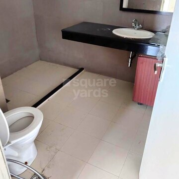 Bathroom in 3 BHK Apartment at Pioneer Park Phase 1, Sector 61 – for Rent