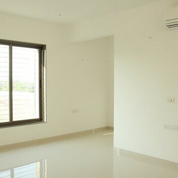 Room in 4 BHK Apartment at Vesu – for Sale