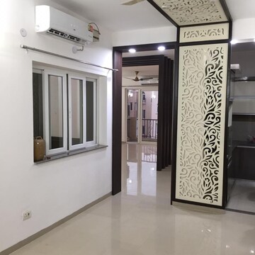 Room in 3 BHK Apartment at Emaar MGF Emerald Hills, Sector 65 – for Rent