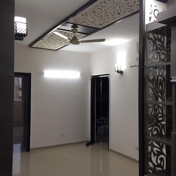 Room in 3 BHK Apartment at Emaar MGF Emerald Hills, Sector 65 – for Rent
