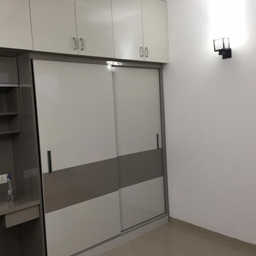 Room in 3 BHK Apartment at Emaar Emerald Floors, Sector 65 – for Rent
