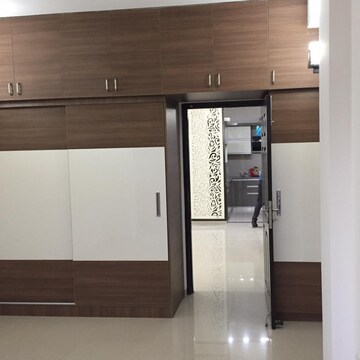 Room in 3 BHK Apartment at Emaar Emerald Floors, Sector 65 – for Rent