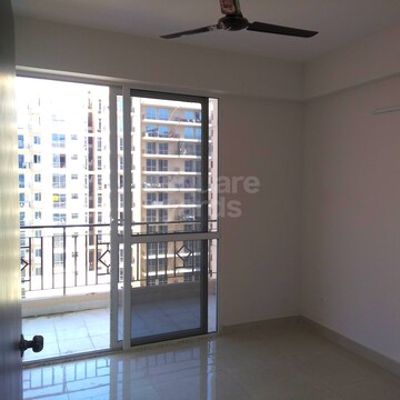 Room in 2 BHK Apartment at Shree Vardhman Mantra, Sector 67 – for Rent