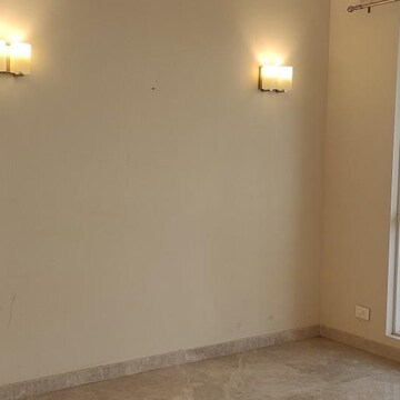 Room in 2 BHK Apartment at Ireo The Corridors, Sector 67a – for Rent