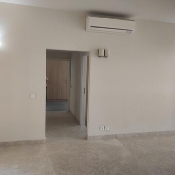 Room in 2 BHK Apartment at Ireo The Corridors, Sector 67a – for Rent