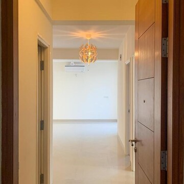 Room in 3 BHK Apartment at Emaar Emerald Floors Premier, Sector 65 – for Rent