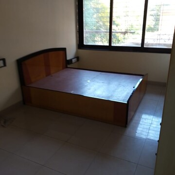 Room in 2 BHK Apartment at Samartha Deep, Andheri West – for Rent