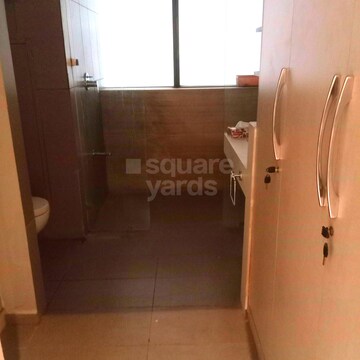 Bathroom in 3 BHK Apartment at Ireo Skyon, Sector 60 – for Rent