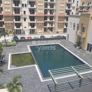 Swimming Pool in 4 BHK Apartment at Emaar Emerald Floors Premier, Sector 65 – for Rent