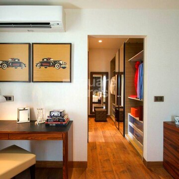 Room in 3 BHK Apartment at Emaar Emerald Floors Premier, Sector 65 – for Rent