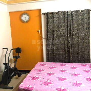 Bedroom in 2 BHK Apartment at Lokhandwala Complex Andheri – for Rent
