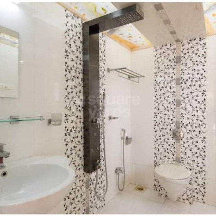 Bathroom, ajmera-beverly-hills-and-royal-empire 6 Bedroom 3300 Sq.Ft. Apartment In Andheri West Mumbai 2661530