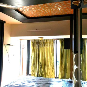 Attached Bathroom in 3 BHK Apartment at K Raheja Raheja Classique, Andheri West – for Sale