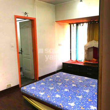 Room in 3 BHK Apartment at K Raheja Raheja Classique, Andheri West – for Sale