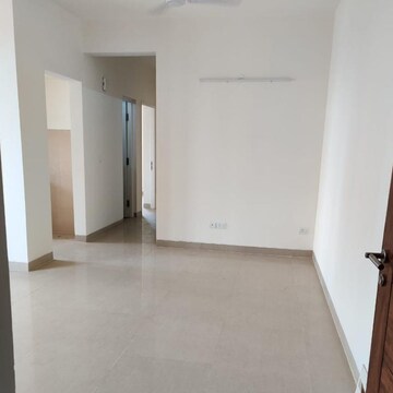 Room in 2 BHK Apartment at Emaar Emerald Estate, Sector 65 – for Rent