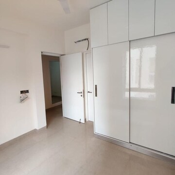 2 BHK Apartment For Rent in Emaar Emerald Estate, Sector 65