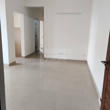Room in 2 BHK Apartment at Emaar Emerald Estate, Sector 65 – for Rent
