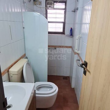 Bathroom in 2 BHK Apartment at Motwani Deep Tower, Oshiwara – for Sale