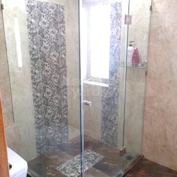 Attached Bathroom in 3 BHK Apartment at Andheri West – for Rent