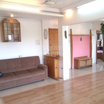 Master Bedroom in 3 BHK Apartment at Andheri West – for Rent