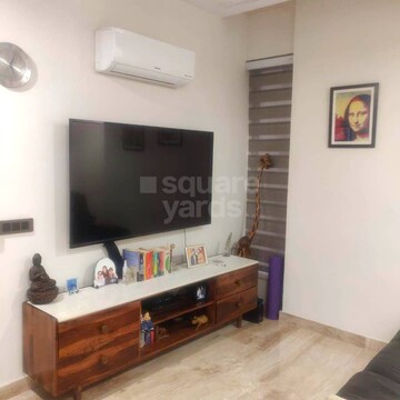 Room in 3 BHK Apartment at Paras Irene, Sector 70a – for Rent