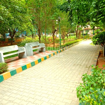 2 BHK Apartment – Garden View at Miracle Apartments, Btm Layout - for Rent