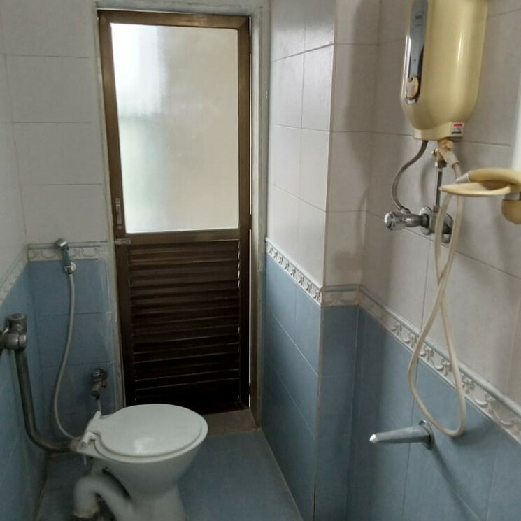 Bathroom, srishti-complex-powai 1 Bedroom 620 Sq.Ft. Apartment In Powai Mumbai 2718787