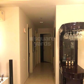 Room in 2 BHK Apartment at Paras Irene, Sector 70a – for Rent