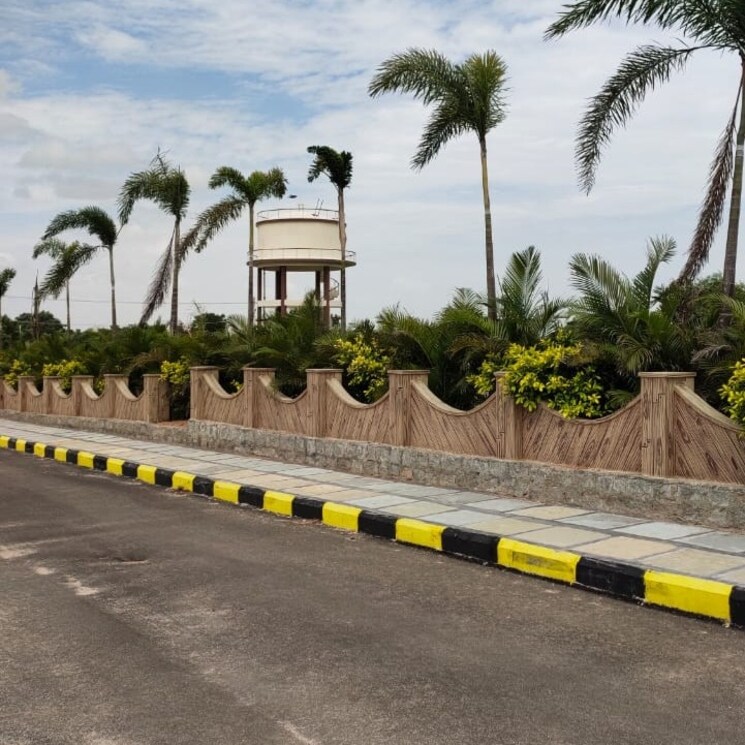 Garden, warangal highway  200 Sq.Yd. Plot In Warangal Highway Hyderabad 2736447