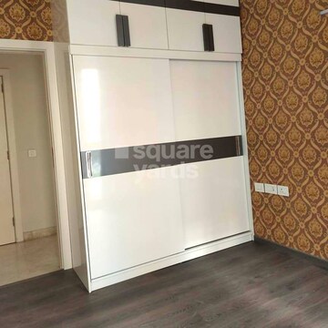 Room in 3 BHK Apartment at Ireo The Corridors, Sector 67a – for Rent